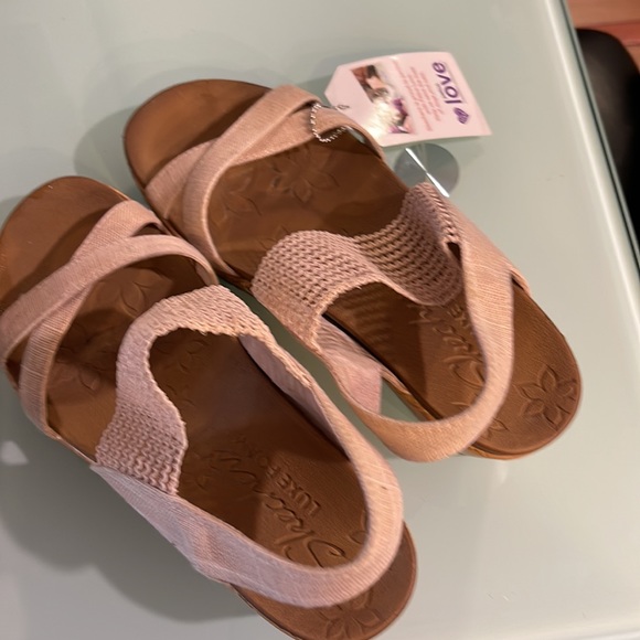 Summer Scandals -light Pink on color - Picture 6 of 7